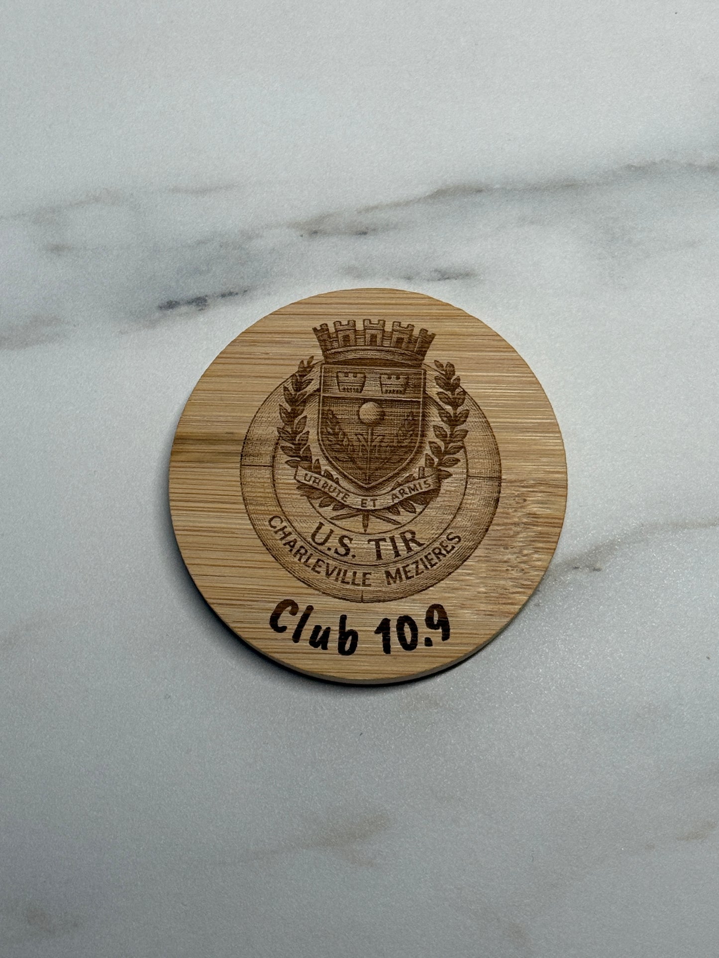 DÉCAPSULEUR BOIS USTIR (grand format) – Personnalisable