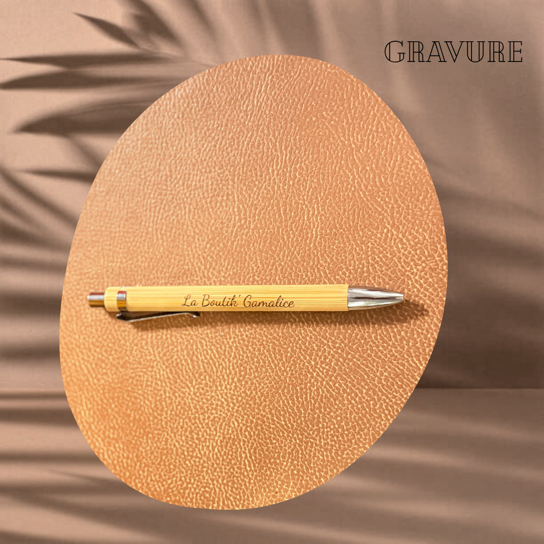 🌿 Stylo AURÉLIE – Gravé sur bois naturel